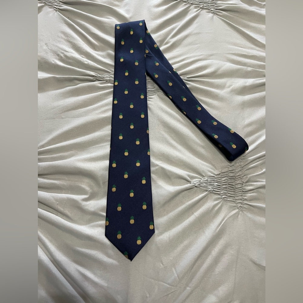 Navy Blue Pineapple Print Van Heusen Tie